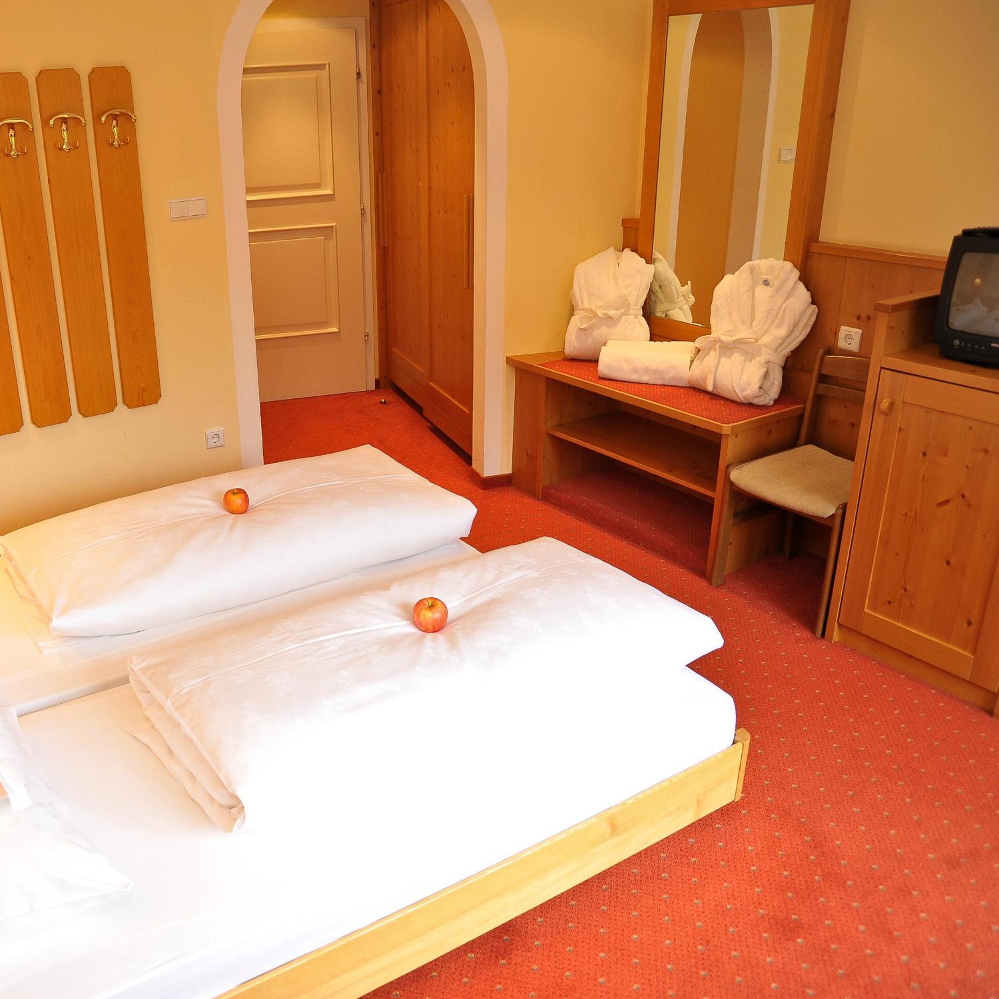 Hotel Berger Superior Рива-ди-Турес Экстерьер фото