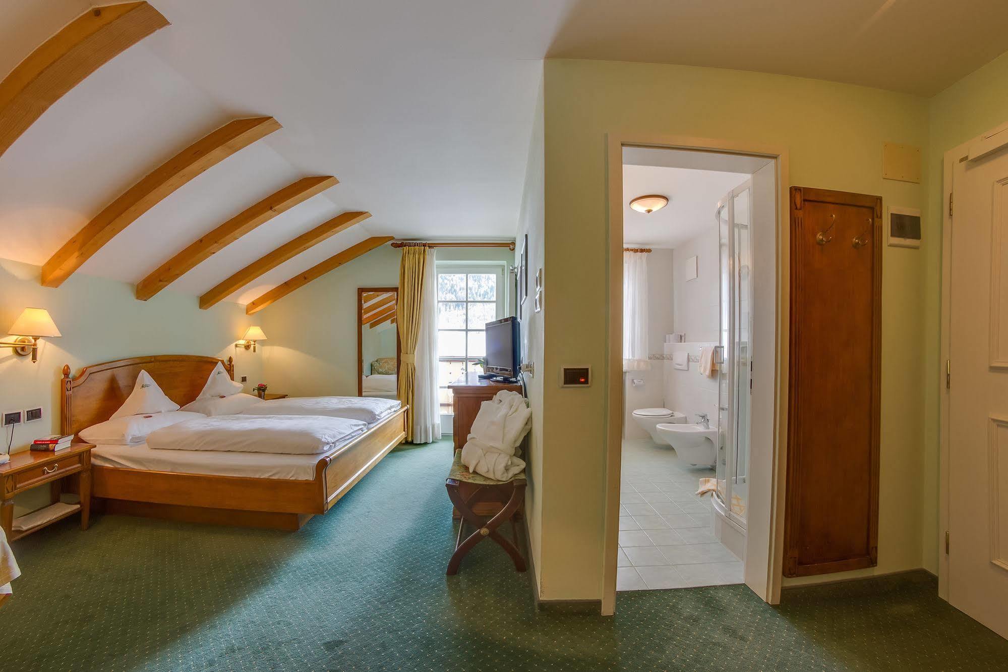 Hotel Berger Superior Рива-ди-Турес Экстерьер фото
